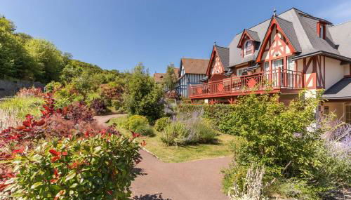 Pierre & Vacances Premium Residence & Spa Houlgate - Photo 2, Garden, Garden view