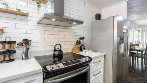 Renovated private in the heart of Old Town Scottsdale, pool & hot tub, outdoor bar & kitchen, walk to shops & bars - Foto 4, stove, dishwasher, pet friendly, toaster, minibar