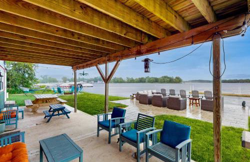 Waterfront Fun! Group Getaway on Lake Marie - Foto 35