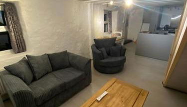 Bumblebee Cottage - Photo 5