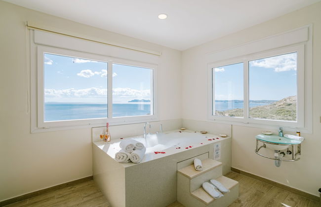 The Three Graces - Photo 34