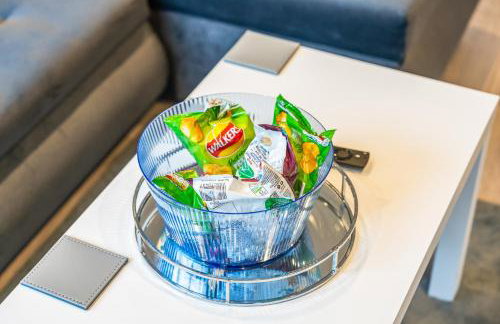 Central 2 Bedroom Apartment with Free Parking Sleeps 8 & Walk to City Centre & Arena - Foto 40