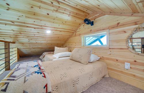 Pond and Grazing Cattle! Rural Getaway Near Van - Foto 16