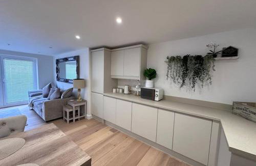 2bed Ground Floor flat + garden - Foto 13