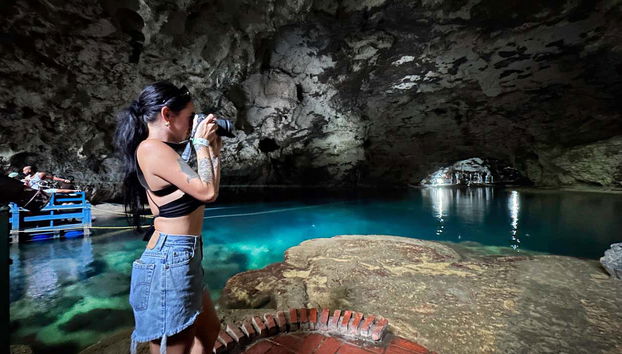 Excursión a los Tres Ojos y el Salto de Socoa - Foto 5, Haciendo fotos en un entorno paradisíaco