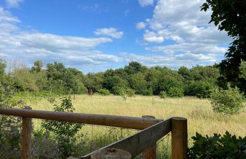 8 Iris Cottage 4-BR Coastal Home in Suffolk - Foto 42