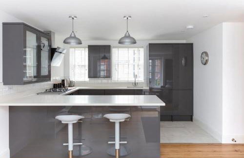 Hampden Apartments - The Louis - Photo 8