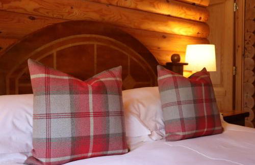 Strathisla - Luxury Two Bedroom Log Cabin with Private Hot Tub & Sauna - Foto 5