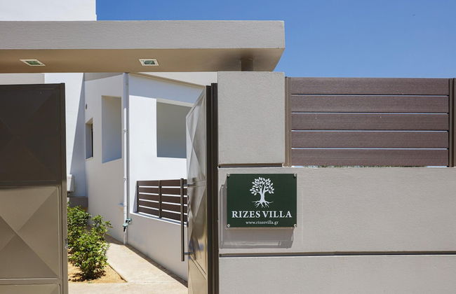 Villa Rizes Luxury in Maroulas - Photo 44