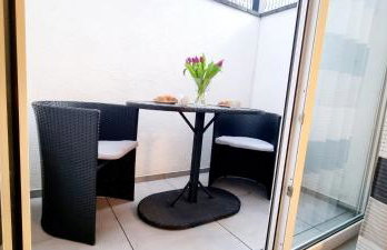 New Modern SelfCheckin PublicFreeParking HighSpeed Wifi KingSizeBed - Foto 27