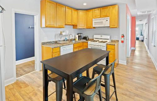 9BR Beach Block House with 13 Beds in Central Atlantic City - Foto 8