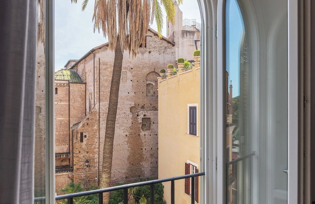 JOIVY Exclusive 2-Bedroom Villa with Private Garden - 5 minutes from the Colosseum - Photo 67