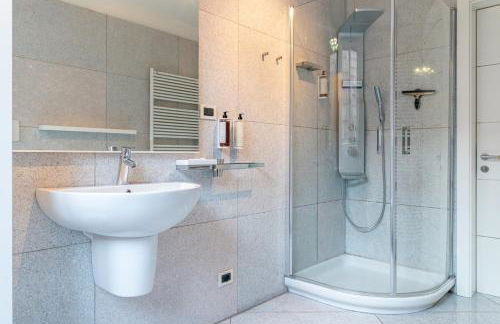 Artist House - Photo 21