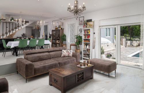 Luxury Villa Andrea Vrzika in forest near the sea with heated pool - Foto 11