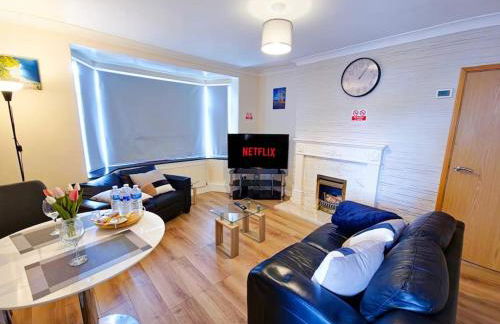 Cosy 2-bed apartment with free parking & ramp access - Foto 33