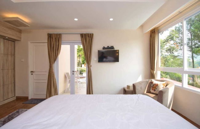 Villa Kota Bunga Puncak 4 Bedroom - Photo 19