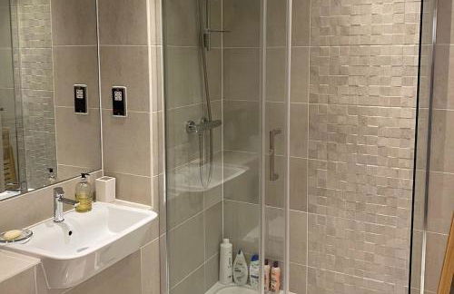 1 Bedroom Flat Near Balham Underground And National Rail Station - Photo 24