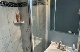 Chic 5 BD home in Little Italy - Foto 23