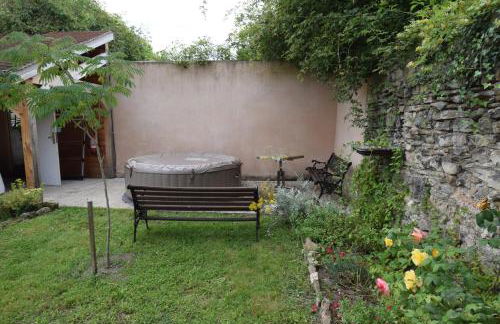 Charmante maison à Souvigny avec jacuzzi - Foto 2