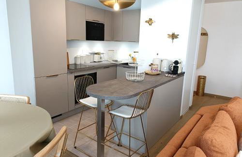 Disney T3 LUXE neuf 6P 2 ch 2 salle de bain parking privé en sous sol lit bébé C105 - Foto 6