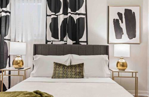 Quiet neighborhood steps away from Downtown stores - Foto 2