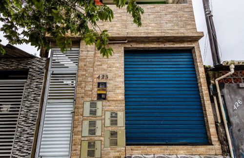 Casa para Famílias e Grupos com Ar-condicionado, Churrasqueira e estacionamento próximo em Praia Grande - Foto 19