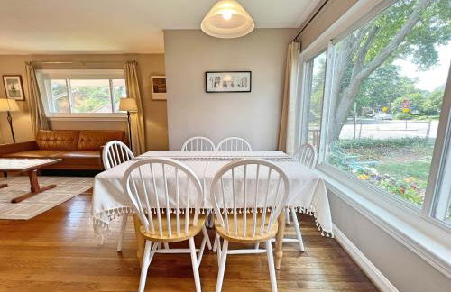 Entire Private 3 Bedrooms 1 Bathroom Single House with Fenced Garden - Photo 16