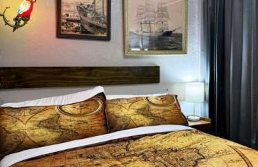 Whole House with Lake and Lift Bridge Overlook for 10 Guests - Foto 8