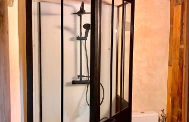 La petite Maison du Bonheur & Jacuzzi - Photo 21