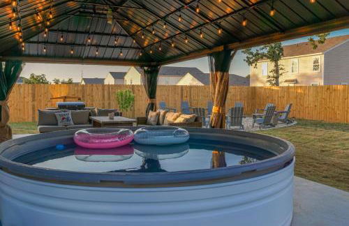 5bd/3ba Family Oasis with Playground and Pool - Foto 27