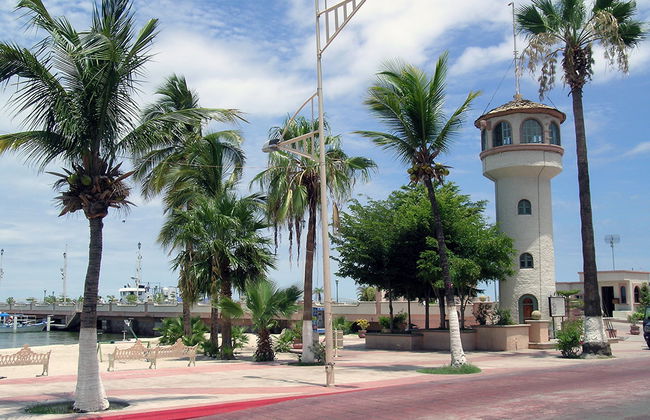 Visite de la ville du port d'Illusion - Photo 3