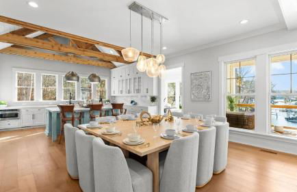 Livin' Large Lake Norman Estate w/ Pool, Dock, Game Room & Scenic Views - Foto 36