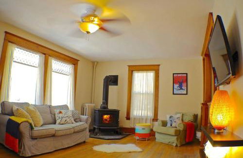 The Craftsman Farmhouse with Modern Flair - Photo 2