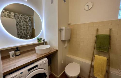 Tour Eiffel - Studio vue imprenable au-dessus des toits, balcon - Foto 35