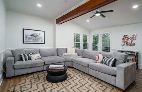 Roll Tide Bungalow-3 miles to UA- 5 TVs- Game Room - Foto 10