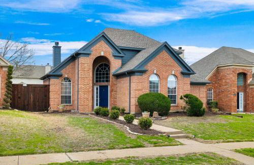 Frisco Resort Style Home w/Spa - Foto 49