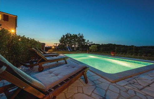 Four-Bedroom Apartment In Nova Vas - Foto 23