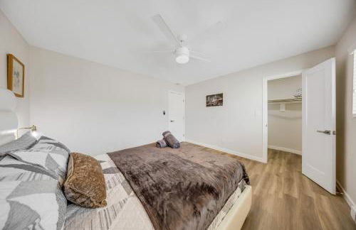 Oneluxstay 3BR Home Near the Beach - Foto 23