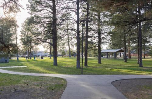 Scenic Mountain Getaway by the Park - Foto 68