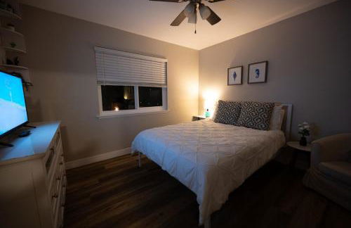 Beach Home in Quiet Neighborhood 5 minutes from the Pier - Foto 17