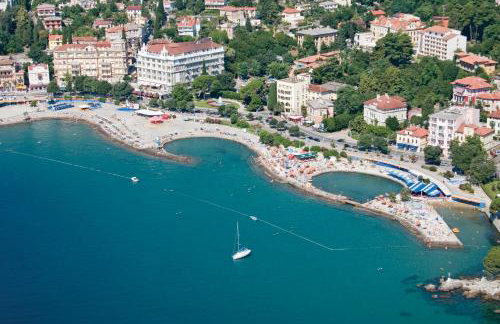 Apartments Anita near Opatija with private parking - Photo 2
