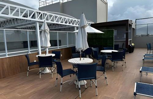 Lindo Studio em frente a praia - Foto 18