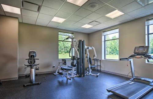 Cozy Mancelona Home Ski, Golf and Snowmobile! - Foto 27