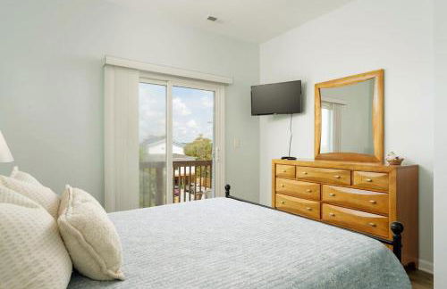 Ocean-View Pet-Friendly Beach Access Retreat - Photo 39