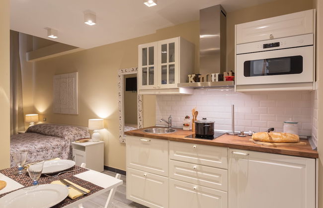 Carla's Rooms with Private Bathroom & Kitchen - Foto 10