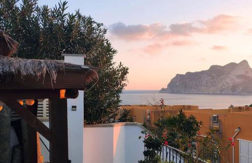 Espectacular villa junto a la playa, piscina privada y vistas al mar - Foto 60