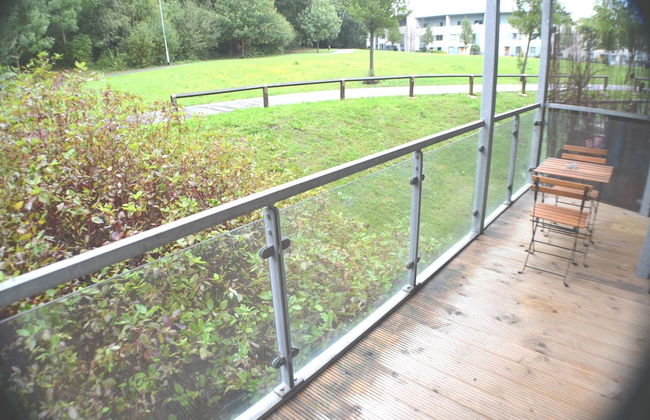 360 Serviced Accommodations - Brentwood 2 Bedroom Executive Apartment With Secure Parking - Foto 10