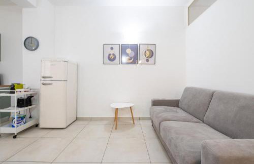 Anglona House - Photo 13