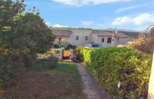 Maison charmante à Vachères avec vue sur la montagne - Foto 2