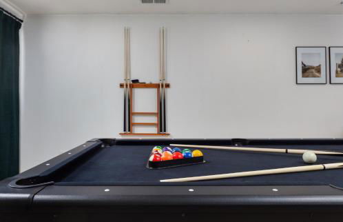 Spacious and Cozy 5 Bed 3 Bath Vacation House W 2 King 3 Queen! Sleep 12! 15Min to Red Rocks - Foto 17